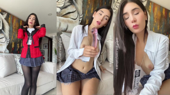 Catsara se mete el culo después de la escuela