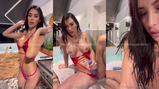 La masturbación junto a la piscina de Dahyana Gaitán