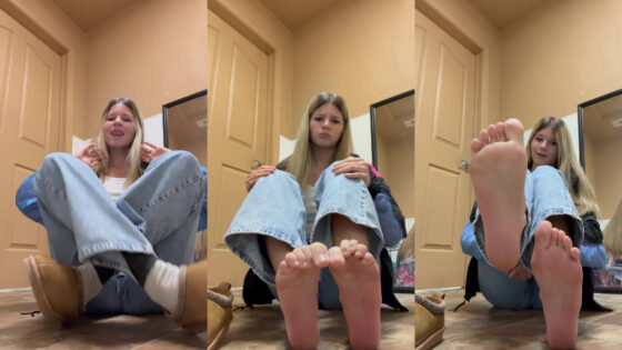 Madsfeet huele y lame los dedos de los pies descalzos