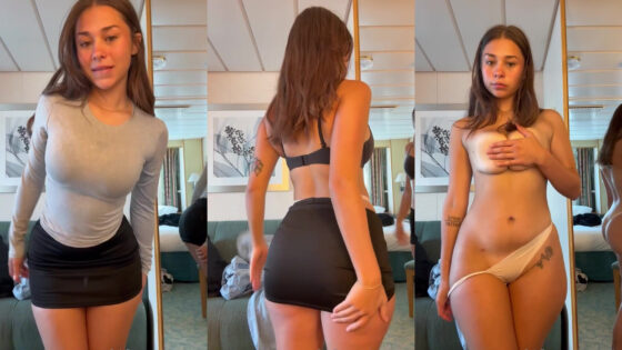 SophieRaiin se luce en ropa interior