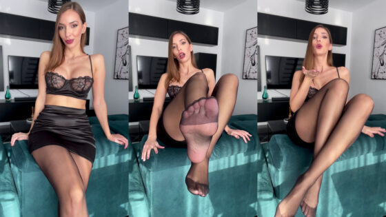 Sweet Bunny hace alarde de sus pies en medias