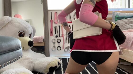 BabyFooji se masturba en el cosplay de Sakura