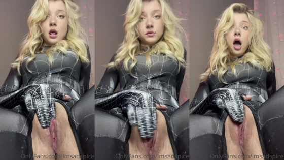 Imsadspice mientras la mujer araña se frota el coño
