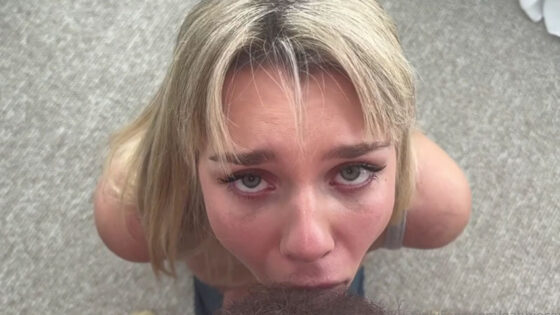 Mamada POV con contacto visual de Gabbie Carter
