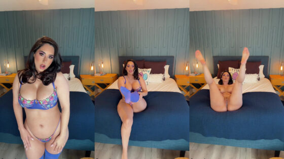 Reena Sky se quita la lencería azul