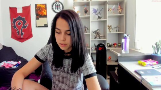 Vita Celestine se burla con sus pies y su coño