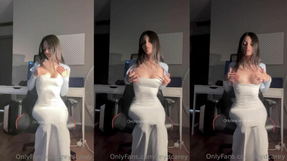 Zeydcarey levanta su vestido y se masturba
