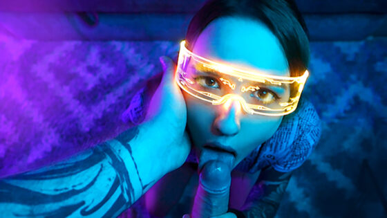 Cyberpunk se folla a una pequeña zorra en la boca